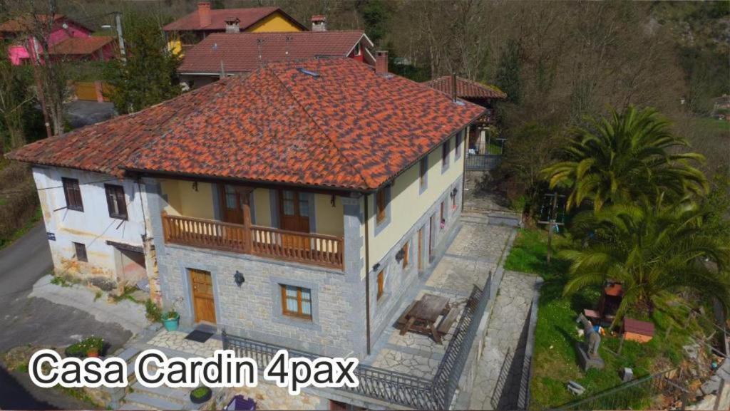 דירות Onís Casa Cardin מראה חיצוני תמונה