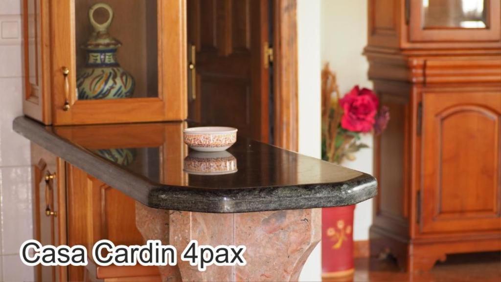 דירות Onís Casa Cardin מראה חיצוני תמונה
