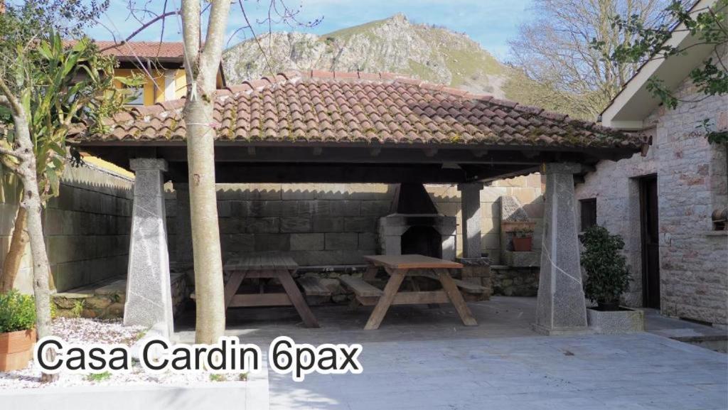 דירות Onís Casa Cardin מראה חיצוני תמונה